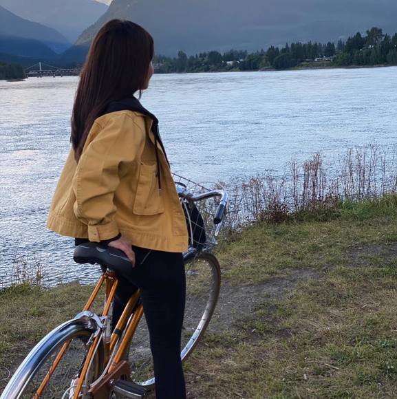 Meet your Posher, Anne - Picture 1 of 1